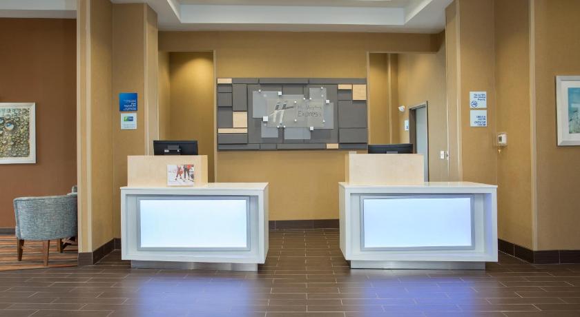 Holiday Inn Express Springfield Downtown photo