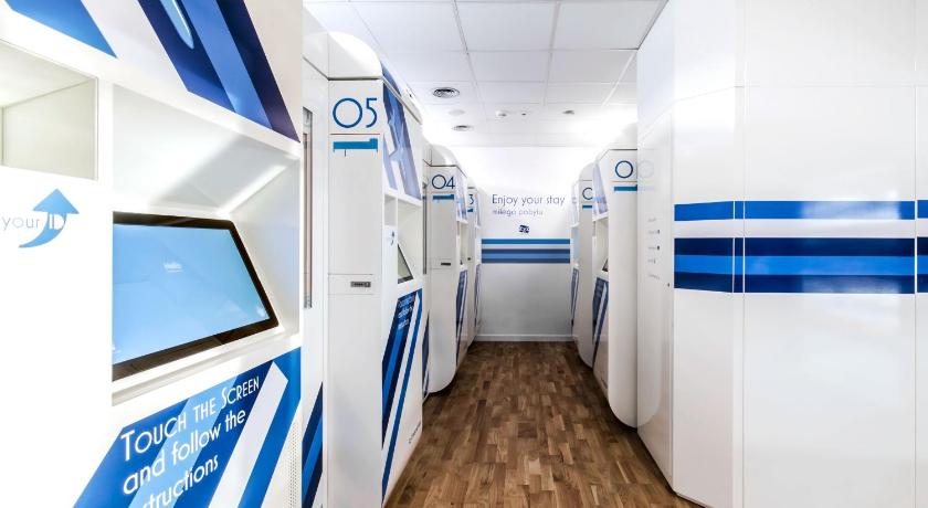 Resting Pods - ZzzleepandGo Modlin Airport WMI photo