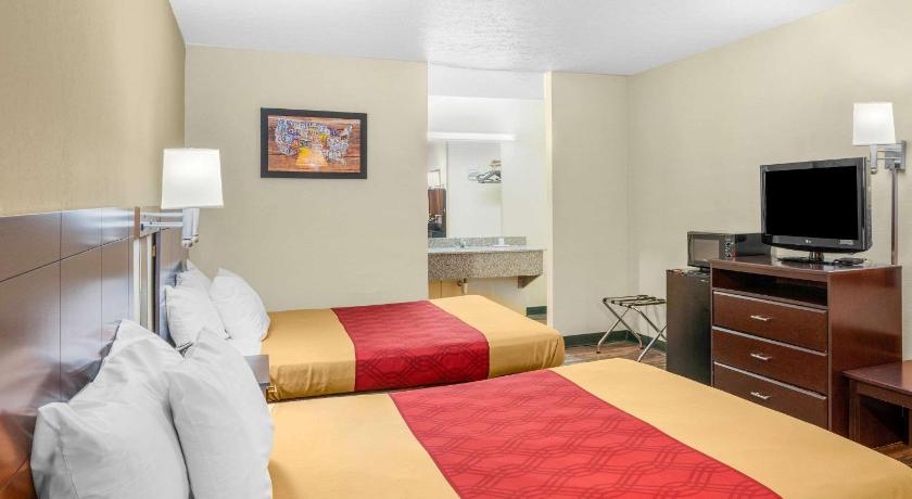 Econo Lodge near Missouri University of Science and Technology