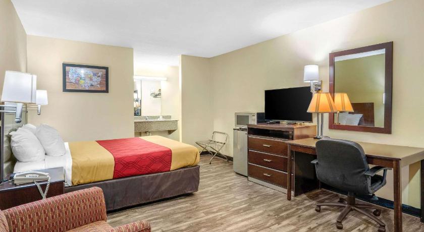 Econo Lodge near Missouri University of Science and Technology