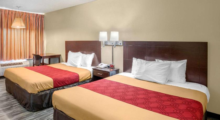 Econo Lodge near Missouri University of Science and Technology