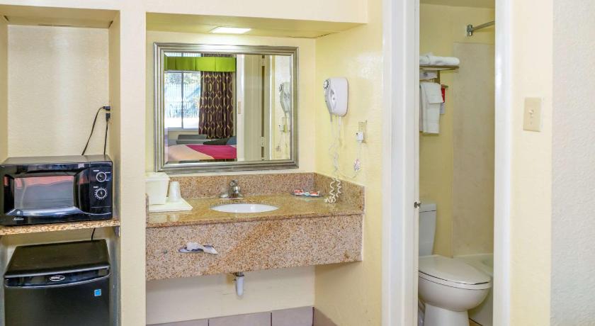 Econo Lodge Weldon - Roanoke Rapids