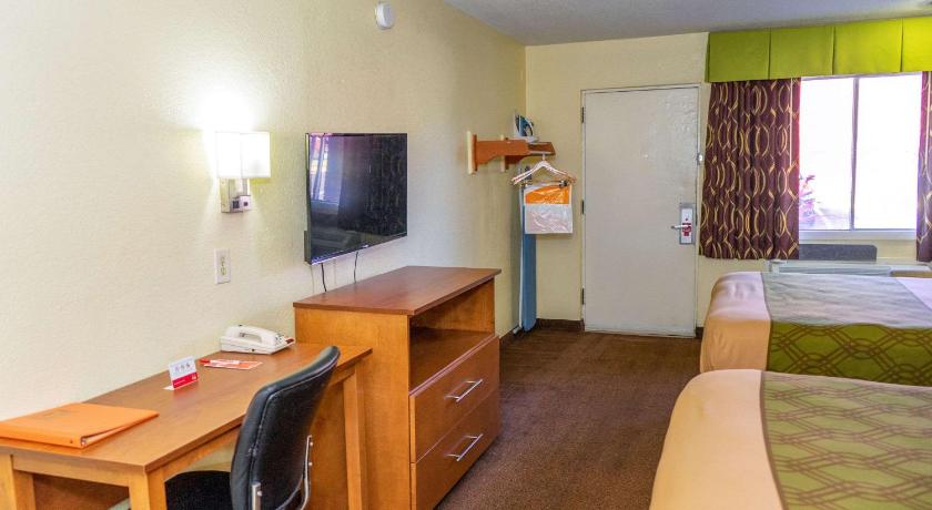 Econo Lodge Weldon - Roanoke Rapids