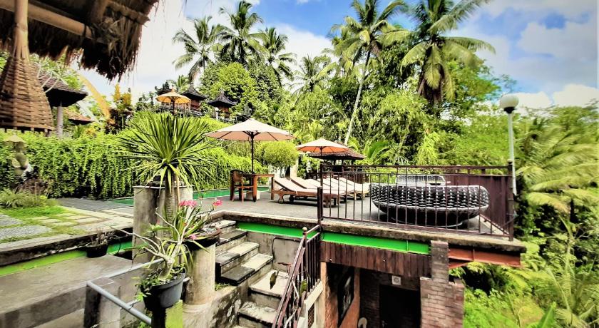 バリ Astana Swaha Villa 3つ星 ホテル プール