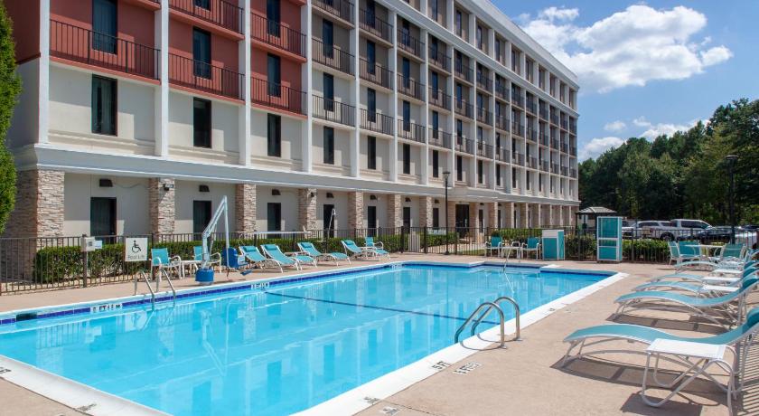 Holiday Inn Express Atlanta Airport-College Park