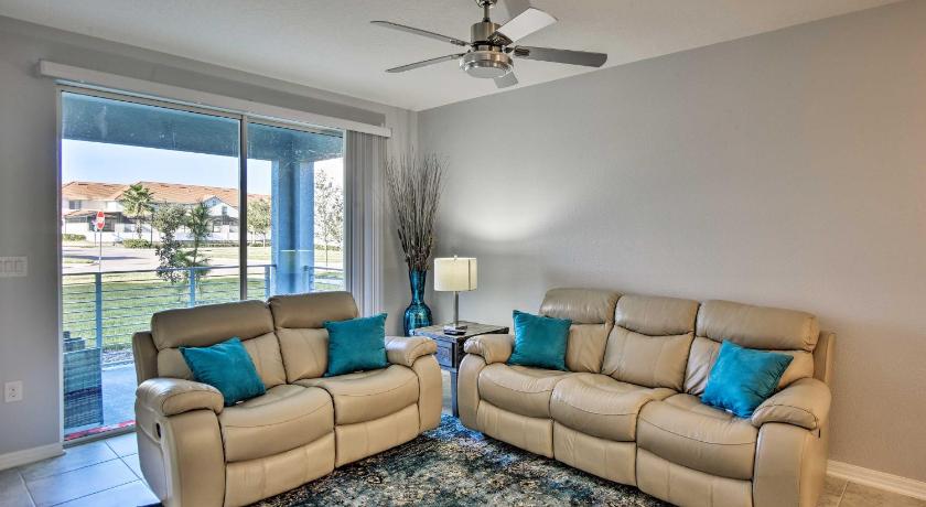 Ideal Disney and Universal Retreat Gated Resort, Pool — Hotel in Orlando (FL)