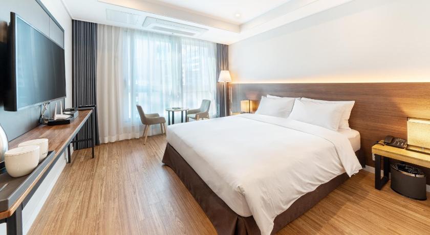 天安 The Mains Hotel 3つ星 ホテル スイート