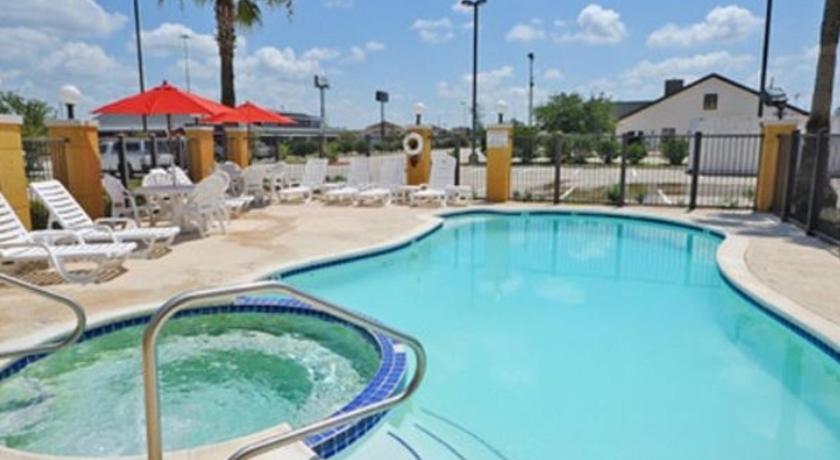 Country Inn & Suites by Radisson, The Woodlands