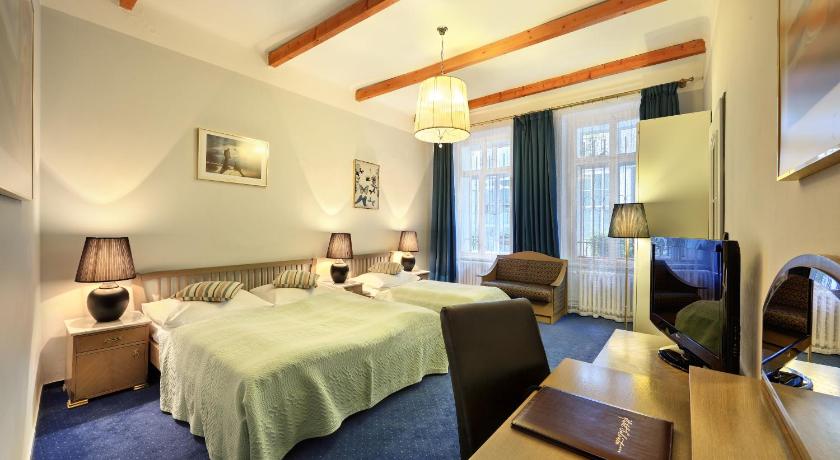Image of Triple Room 0