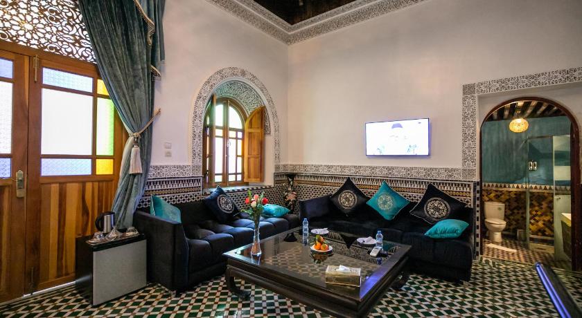 Image of Royal Suite 17