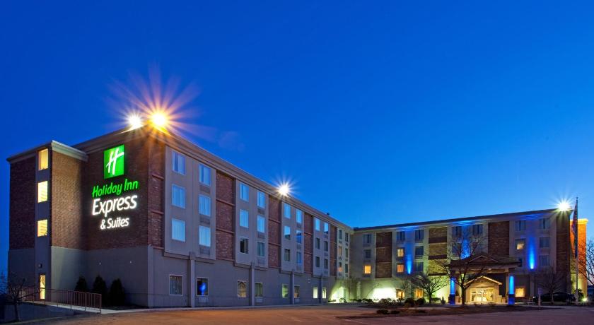 Holiday Inn Express and Suites Pittsburgh West Mifflin