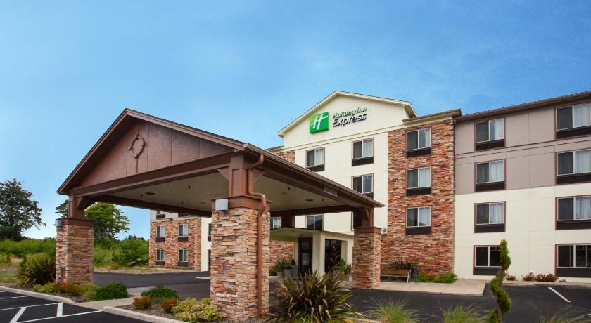 Holiday Inn Express Newport