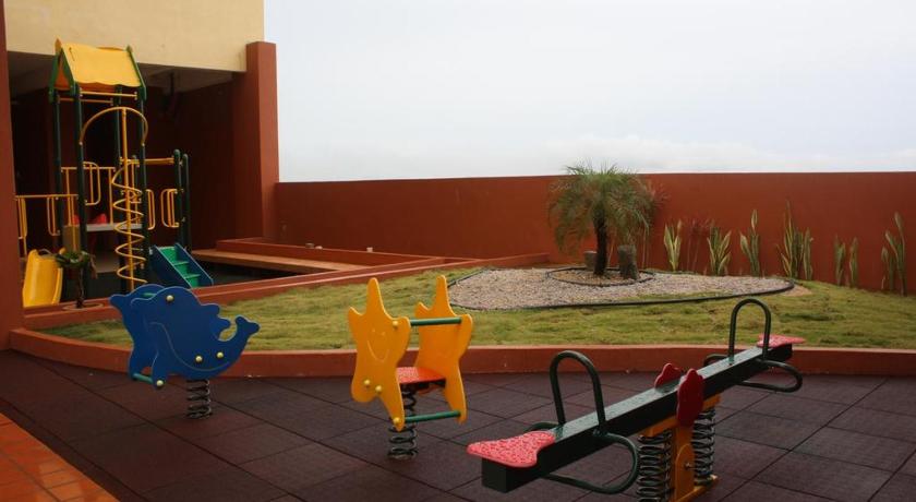 Homestay Kondo Mewah l/d kolam renang & playground di Kota Bharu photo