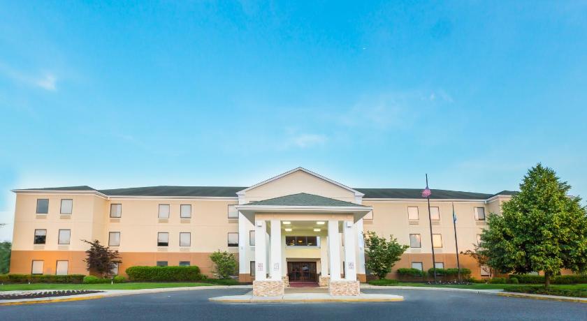 Holiday Inn Express & Suites Burlington - Mount Holly