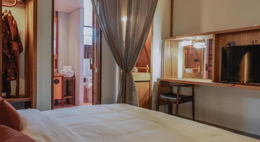 Image of Superior Room No Window 5