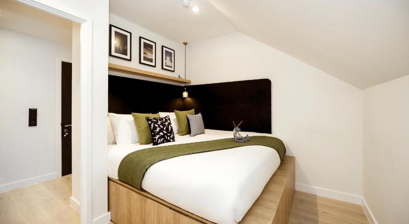 One Double Bed Apartment with Castle View, Wilde Aparthotels by Staycity Edinburgh Grassmarket in Edinburgh