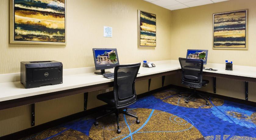 Holiday Inn Express & Suites Midland Loop 250 photo