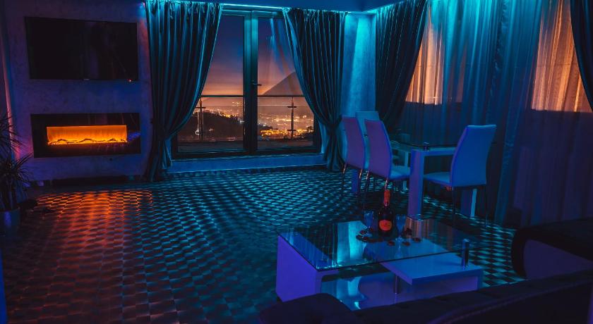 Seasons-Top of the city — Hotel in Brasov