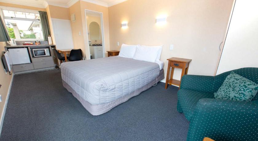 Tower Lodge Motel photo