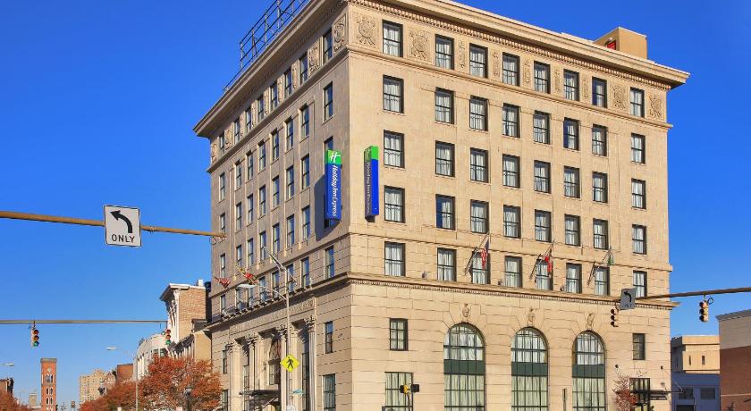 Holiday Inn Express Baltimore-Downtown photo