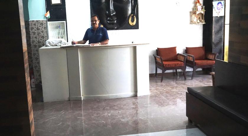 Shri Drona Hotel photo