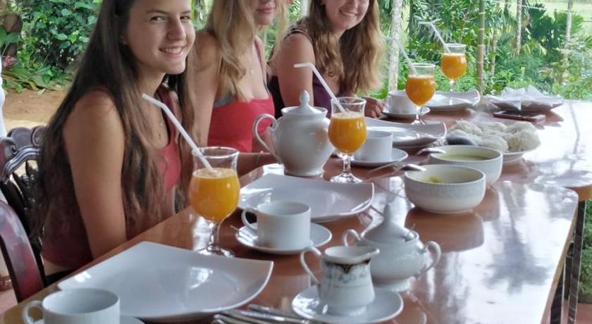 Rainforest Holiday Inn — Hotel in Dodanduwa