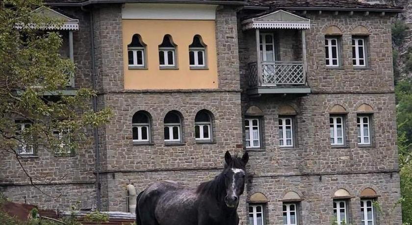 Hotel Petrotechno photo