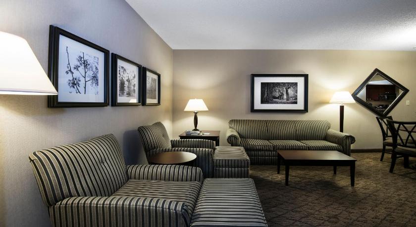 Holiday Inn Springdale-Fayetteville Area