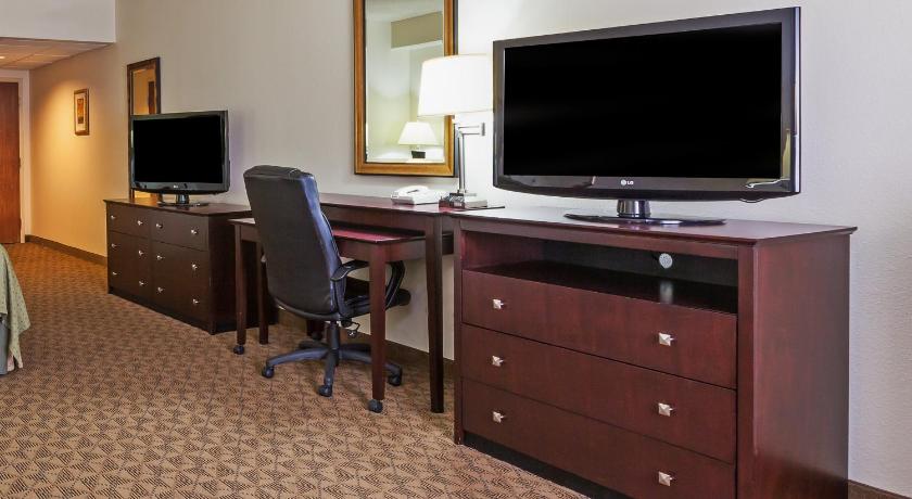 Holiday Inn Springdale-Fayetteville Area