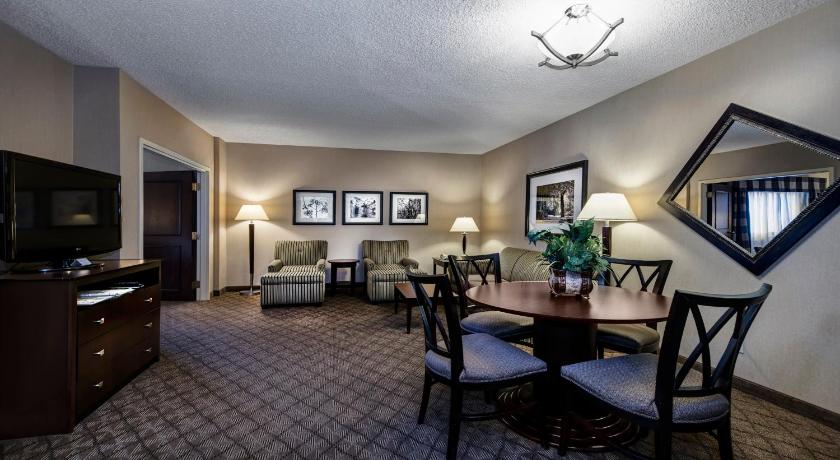 Holiday Inn Springdale-Fayetteville Area