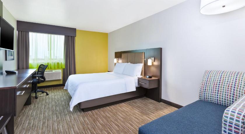 Holiday Inn Express Winnipeg Airport - Polo Park