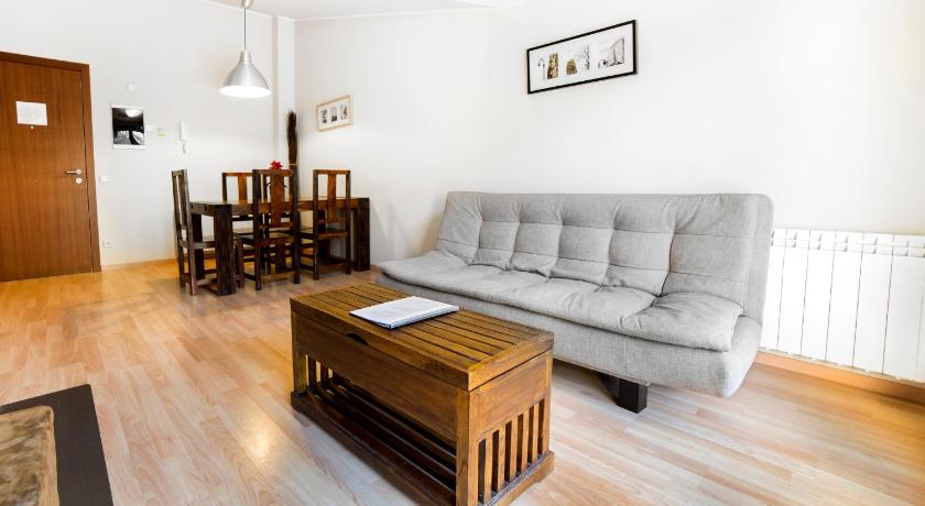 Imatge de Apartament 3 Habitacions amb Vista (Three-Bedroom Apartment with Views) 17