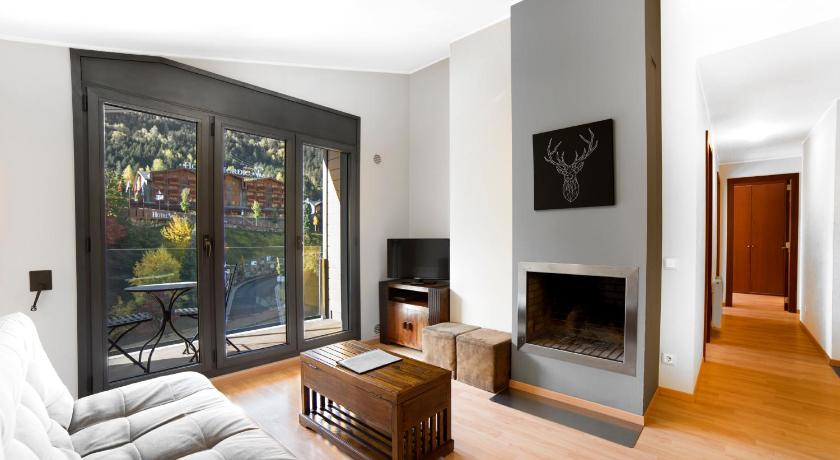 Imatge de Apartament 3 Habitacions amb Vista (Three-Bedroom Apartment with Views) 0
