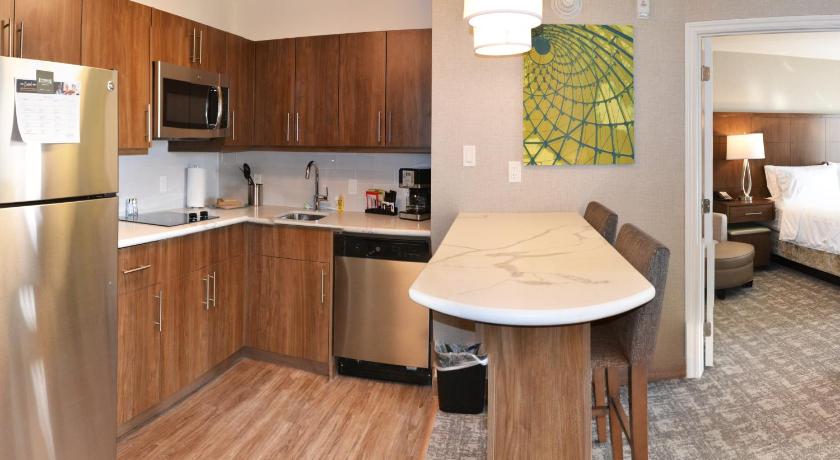 Staybridge Suites By Holiday Inn Red Deer North