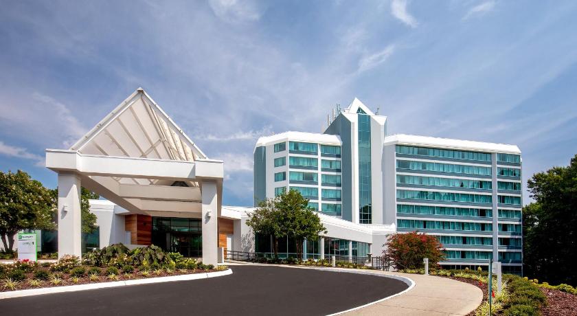 Holiday Inn Newport News - Hampton photo