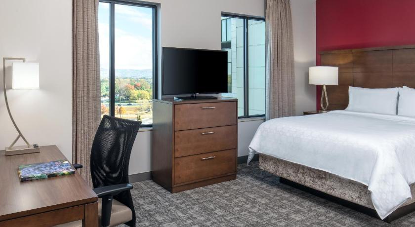 Staybridge Suites Charlottesville Airport