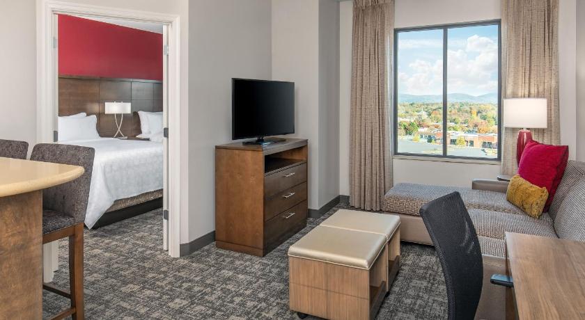 Staybridge Suites Charlottesville Airport