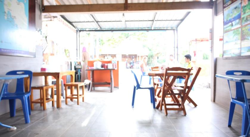 Marina Hut Guest House photo