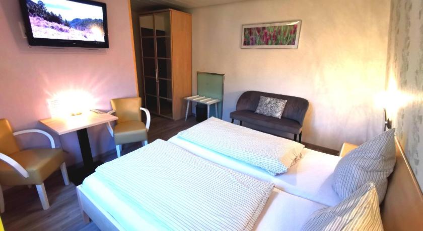 Hotel Gruner Baum mit Restaurant & Wellness photo