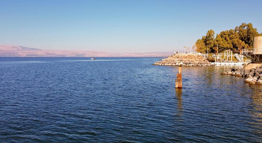 Image of Apartment with Lake View 11