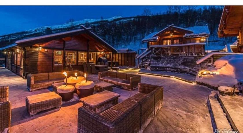 2020 Mountain Lodge