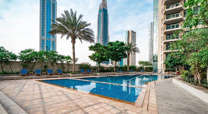 HiGuests - Designer Apt with Panoramic View near Burj Khalifa photo