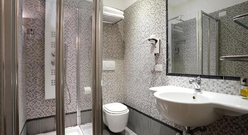 Elegant Rooms Roma - Guest House — Hotel in Rome