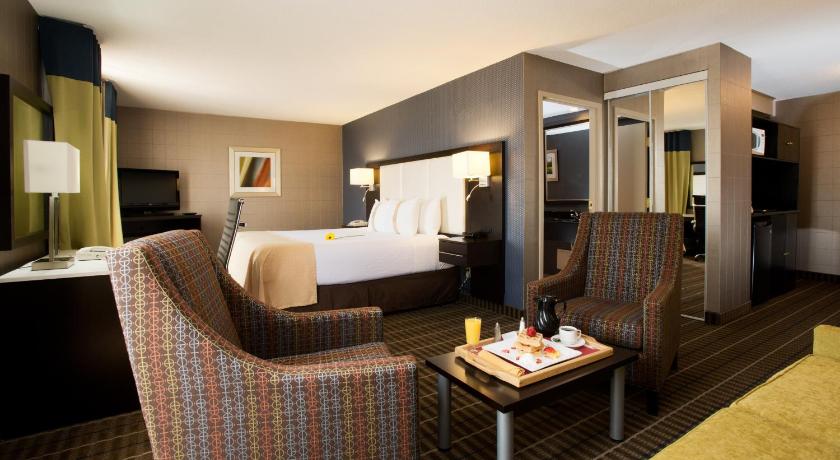 Holiday Inn Hotel & Suites Mississauga