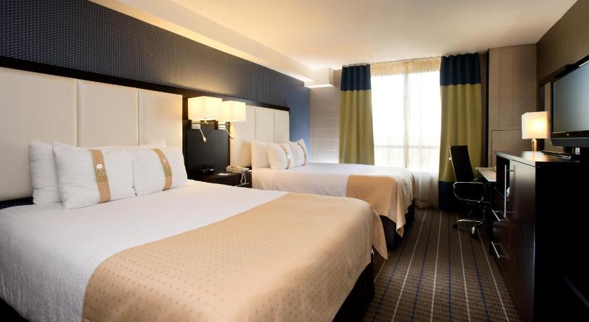 Holiday Inn Hotel & Suites Mississauga