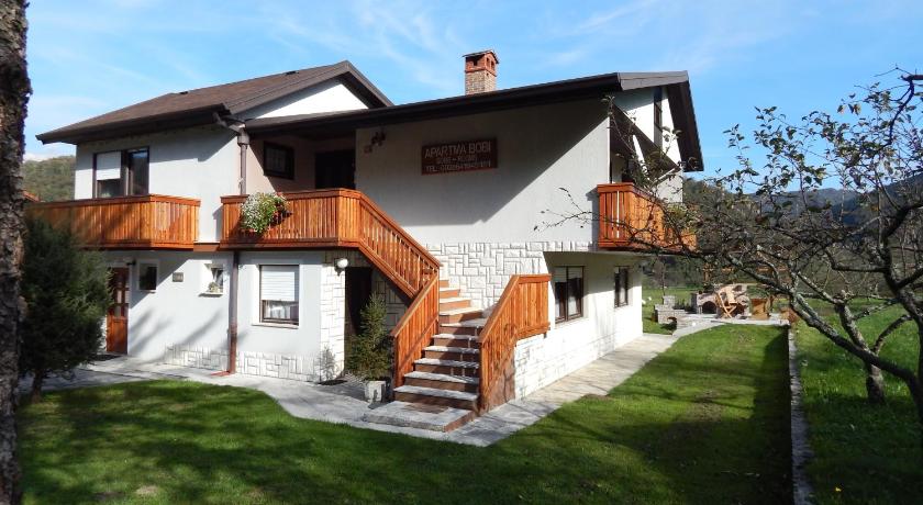 Apartments Bobi — Hotel in Tolmin
