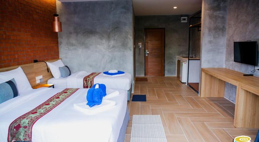 Image of Deluxe Family Room 9