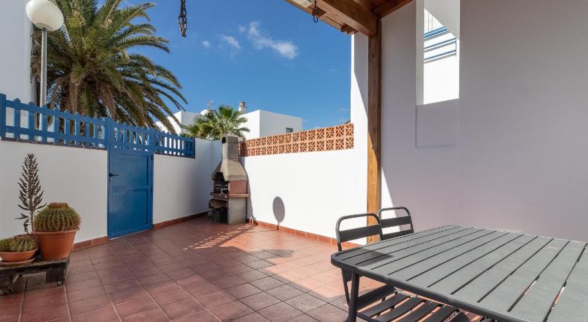 Flatguest Morro Jable * Beach * Terrace * BBQ photo