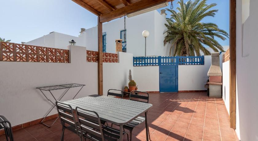 Flatguest Morro Jable * Beach * Terrace * BBQ photo