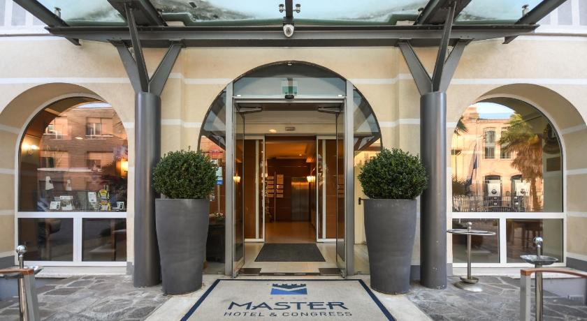 Master Hotel